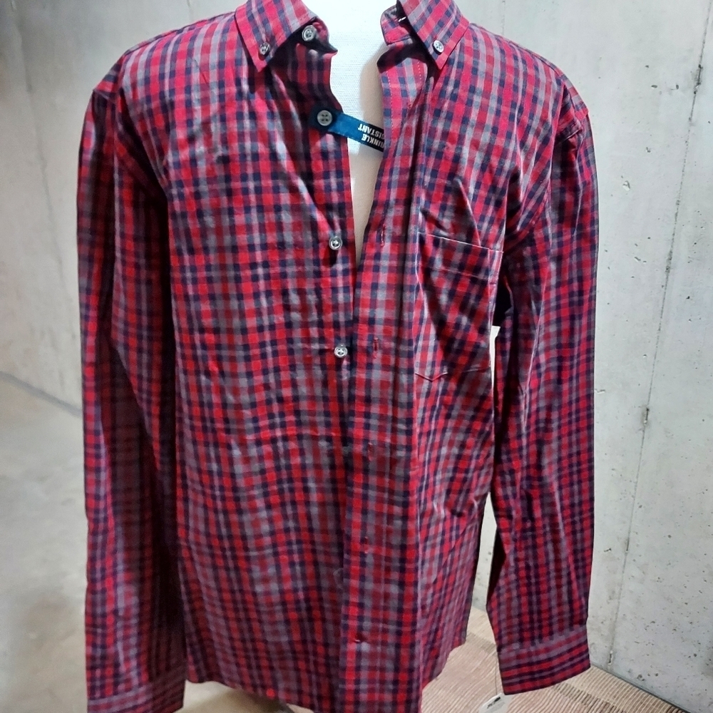 Mens medium button down shirt NWT
